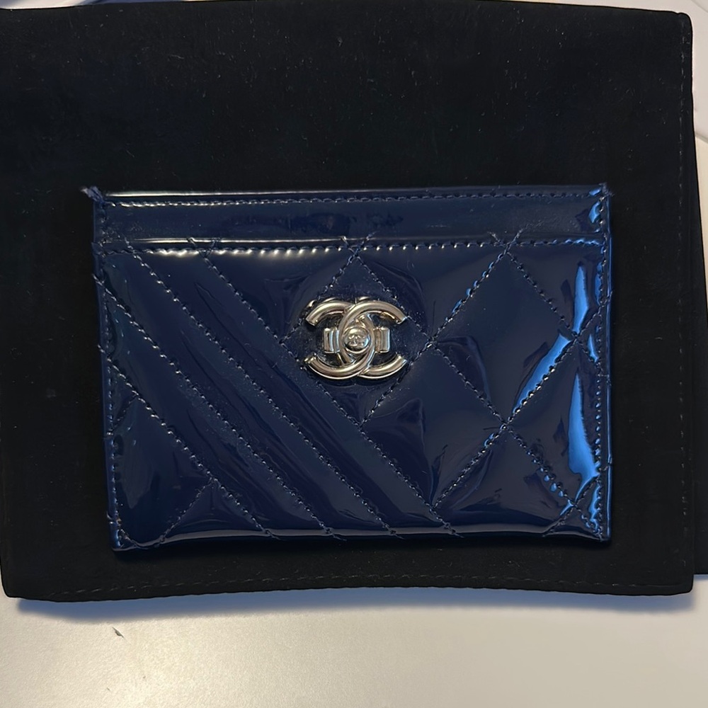CHANEL card holder